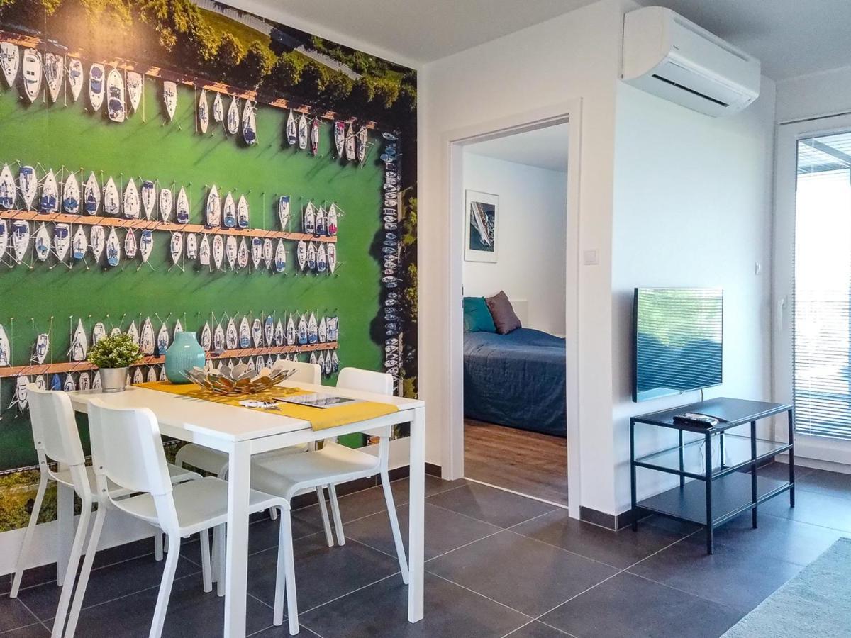 Marina Apartman Hotel Балатонсемеш Экстерьер фото