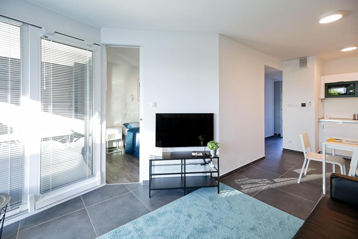 Marina Apartman Hotel Балатонсемеш Экстерьер фото