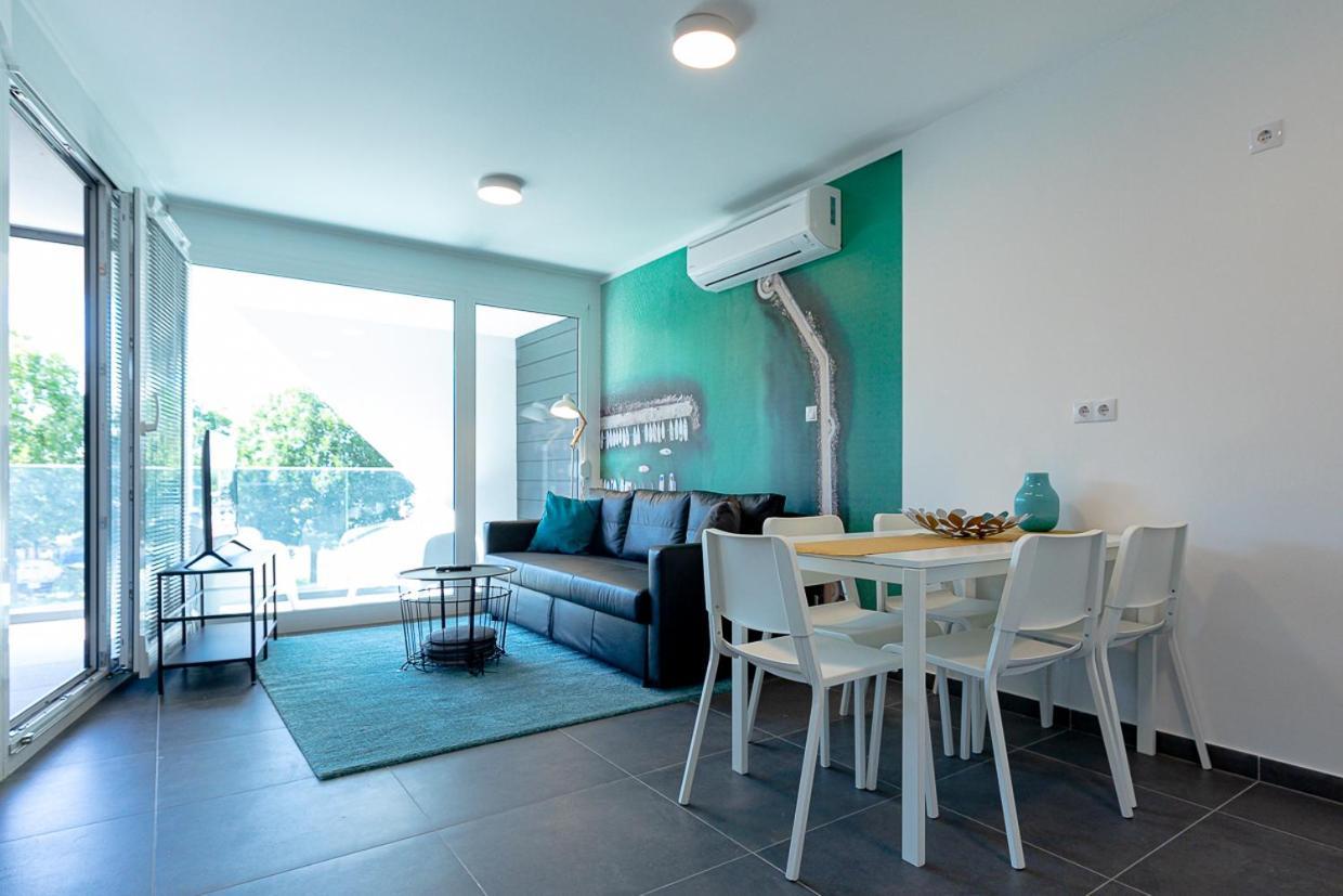 Marina Apartman Hotel Балатонсемеш Экстерьер фото