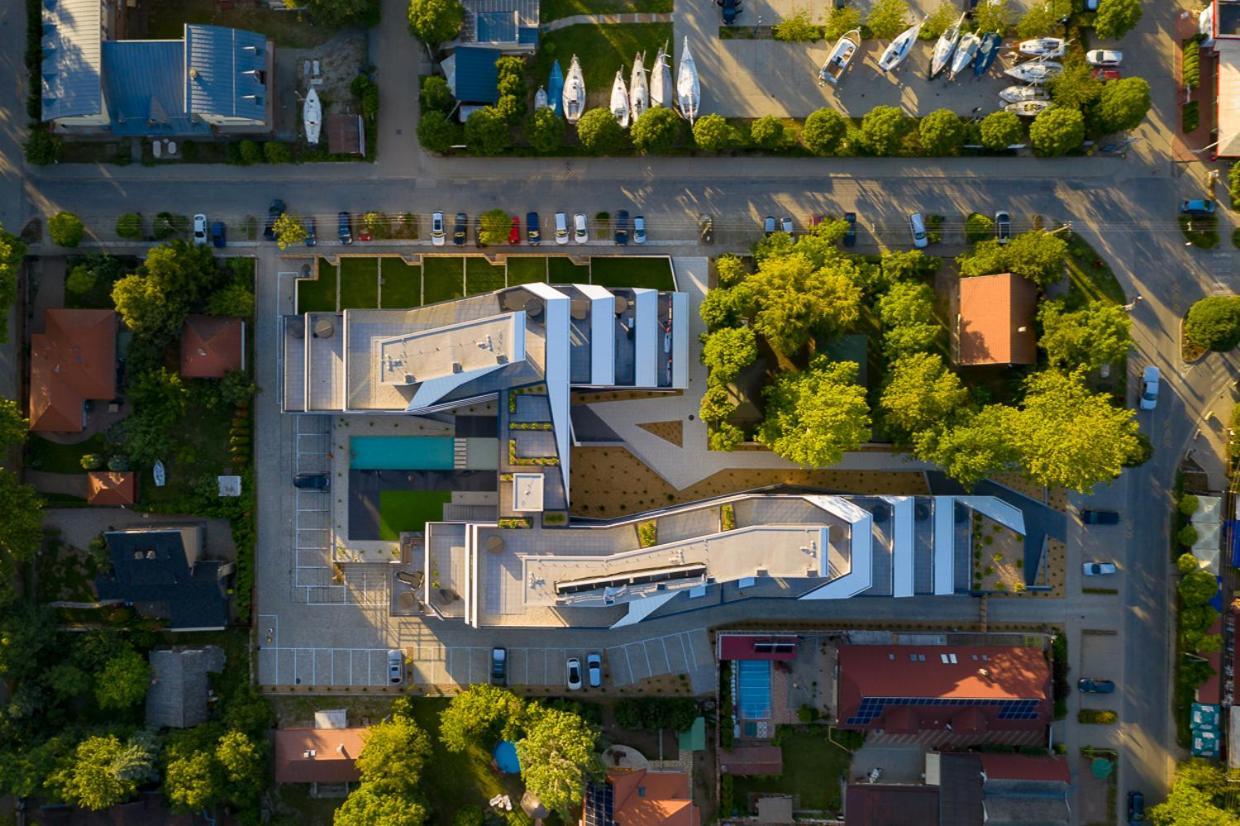 Marina Apartman Hotel Балатонсемеш Экстерьер фото